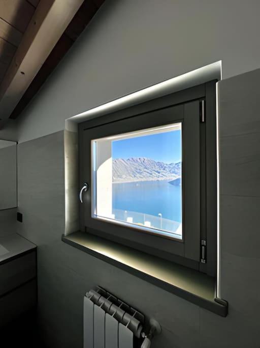 Appartamento Grande Terrazza Vista Lago Parzanica Exterior foto