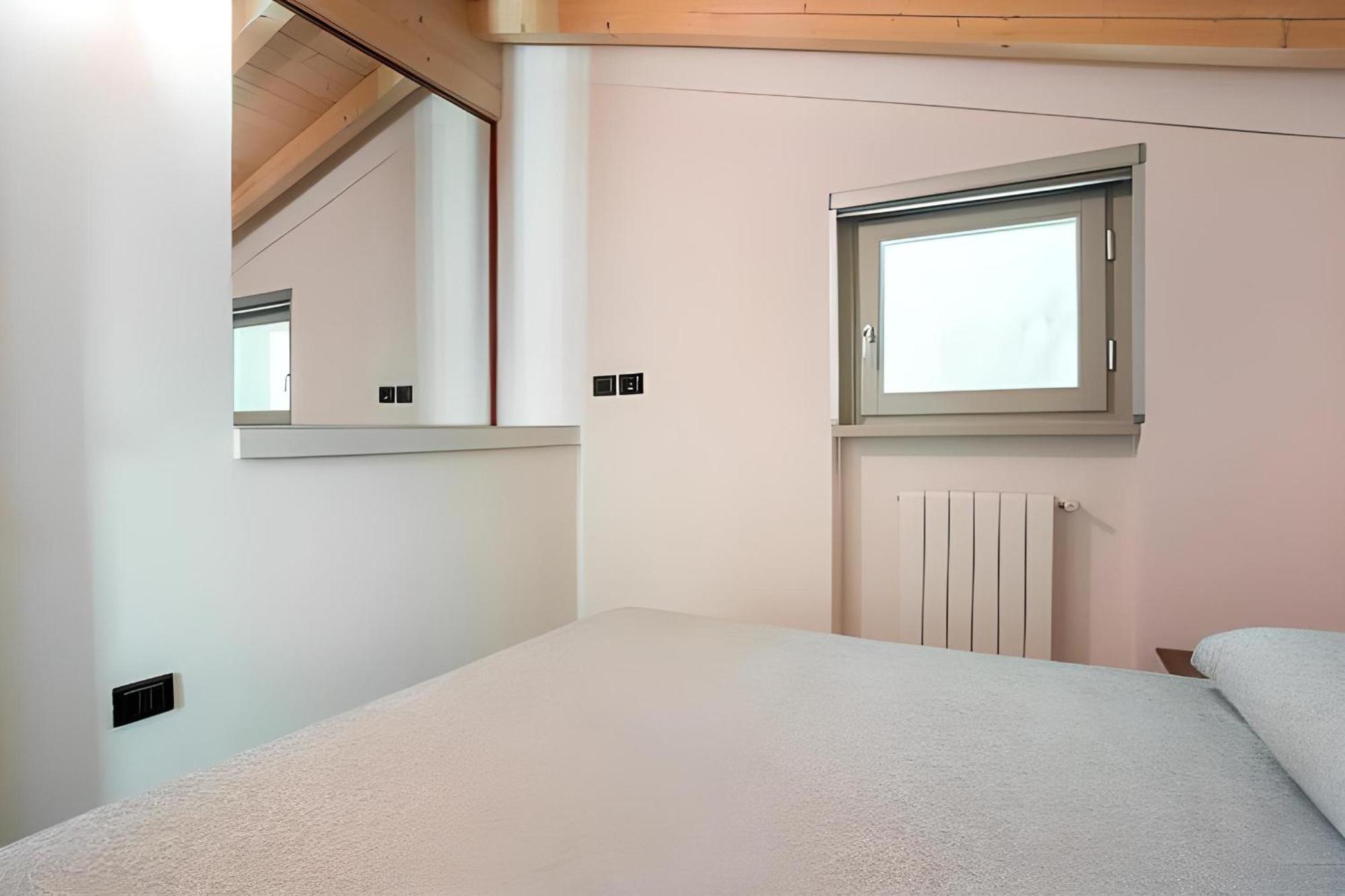 Appartamento Grande Terrazza Vista Lago Parzanica Exterior foto