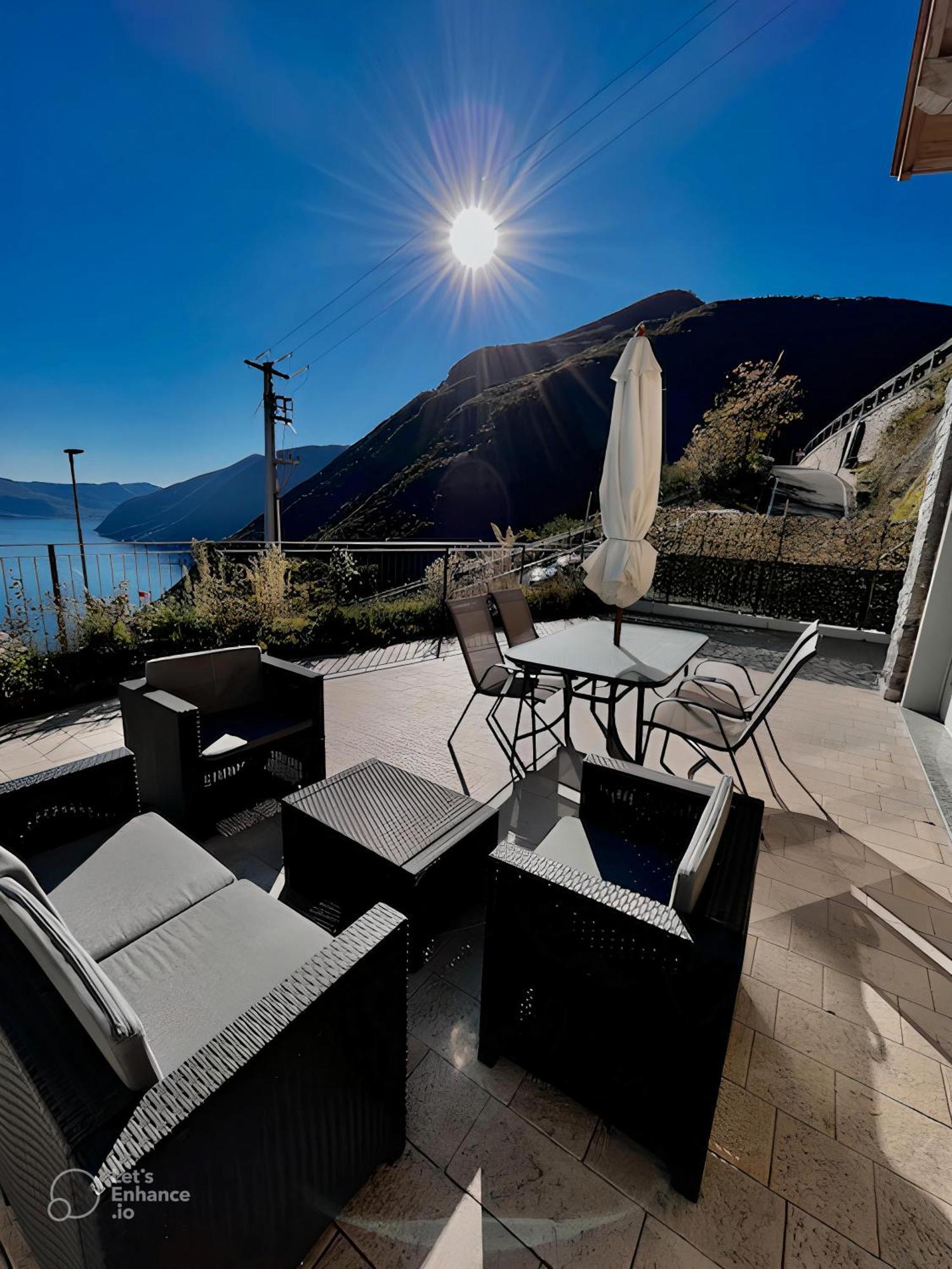 Appartamento Grande Terrazza Vista Lago Parzanica Exterior foto